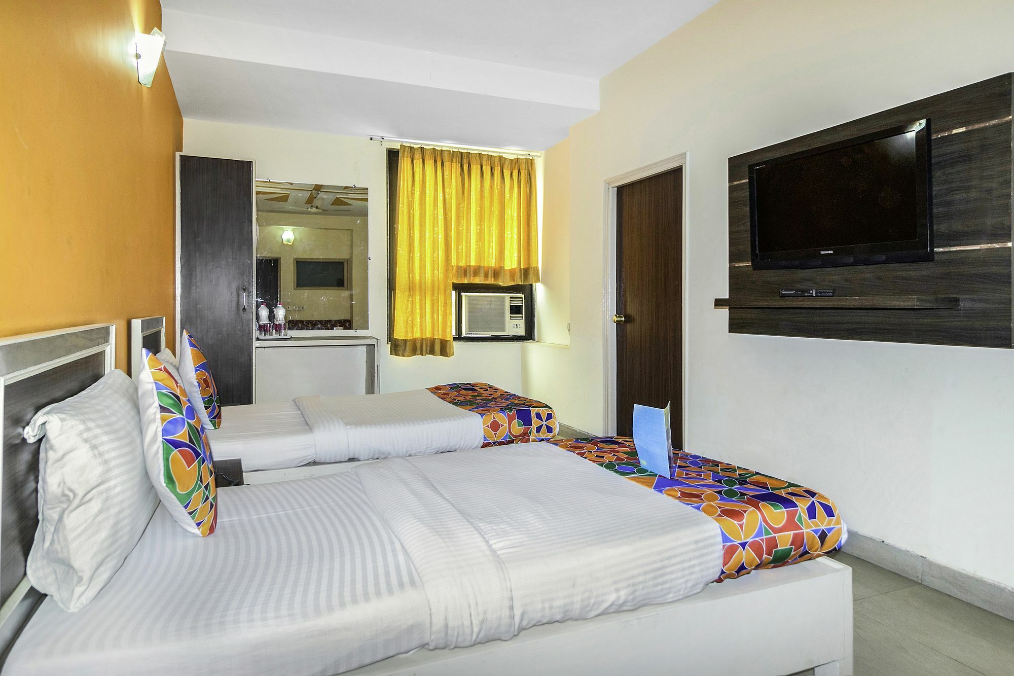 Airport Hotel Ambrosia Neu-Delhi Exterior foto