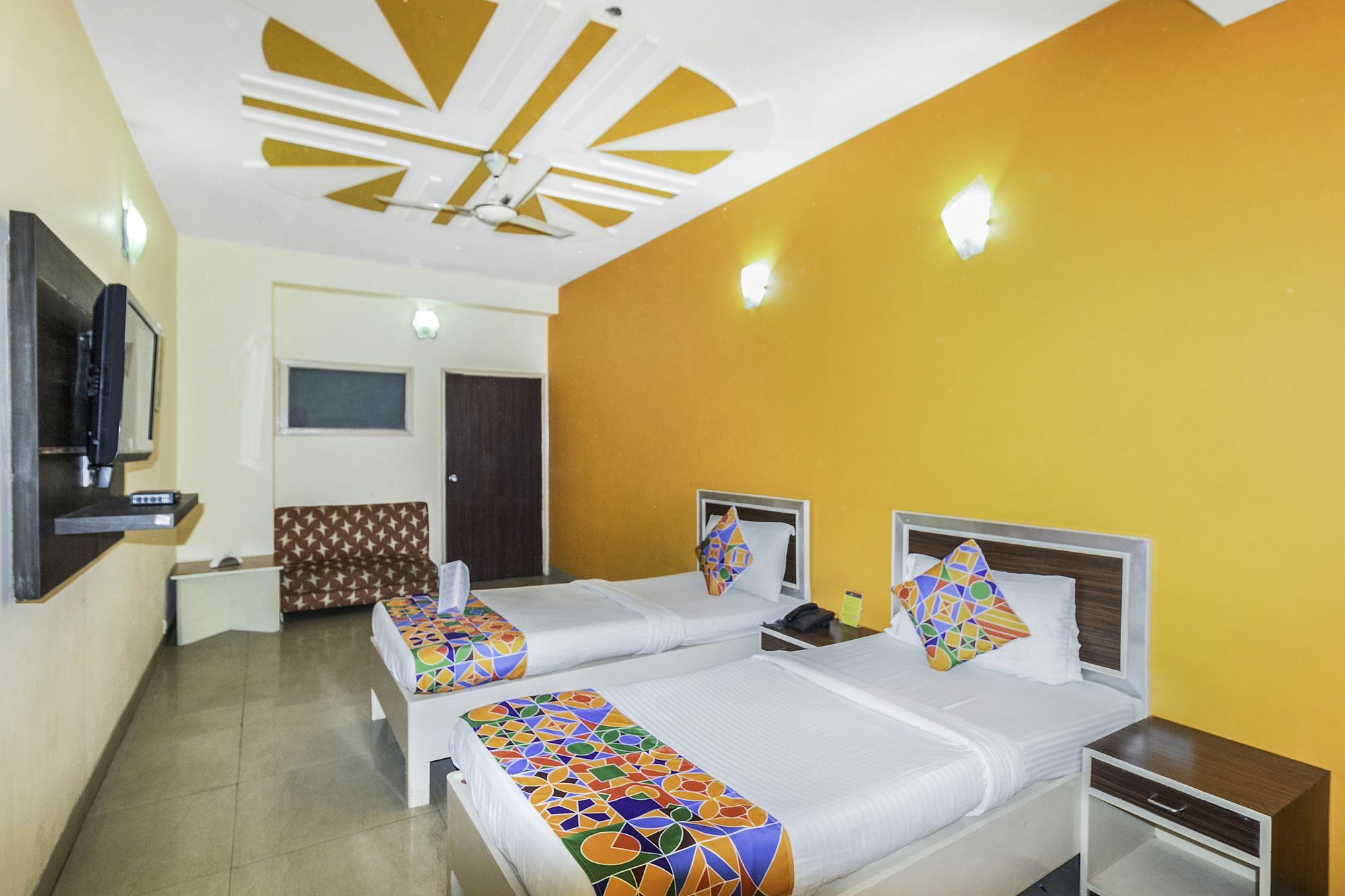 Airport Hotel Ambrosia Neu-Delhi Exterior foto